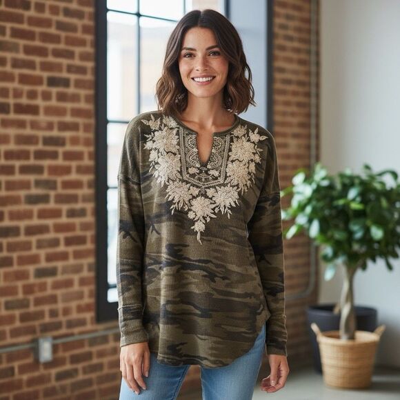 Johnny Was Thermal Top Camo Long Sleeve Christina V-Neck Floral Camo Boho Size S - Picture 1 of 11